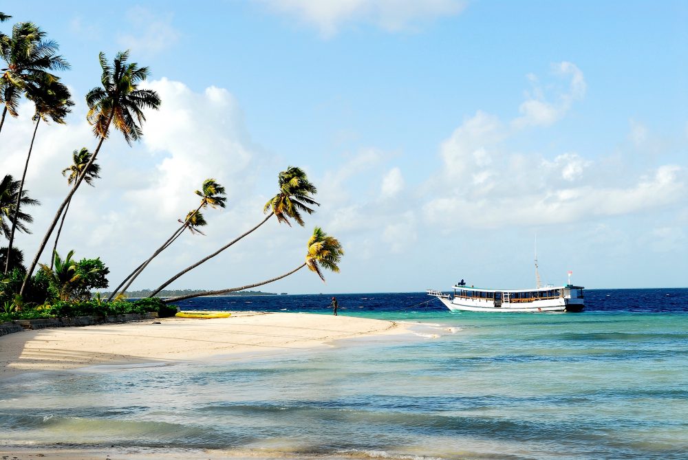 DESTINASI WISATA YANG ADA DI INDONESIA